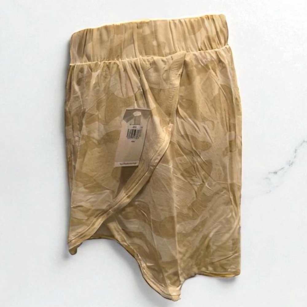 Old Navy High Waist Shorts - Beige Camo - Picture 5 of 5